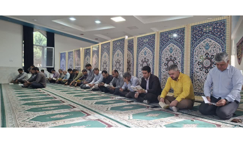 برگزاری دوره بصیرت افزایی ومراسم پر فیض زیارت عاشورا ویژه همکاران دانشگاهی